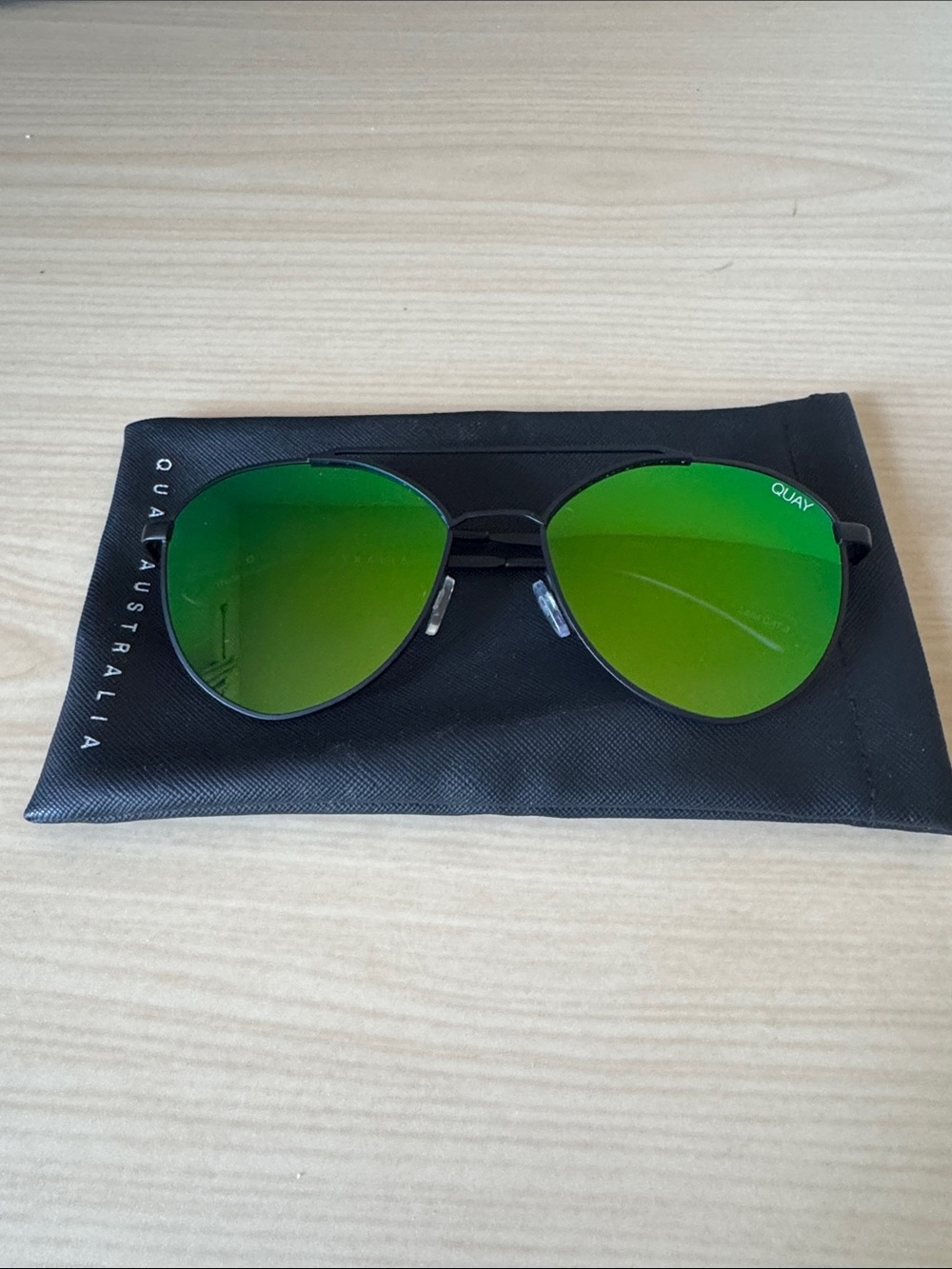 Quay: Australia Frame Sunglasses with Green Mirror Lenses